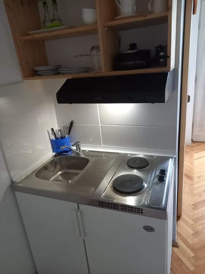 Studio Darija For 2 Persons S Terasom Wi-Fi & Parking Appartement Makarska Buitenkant foto