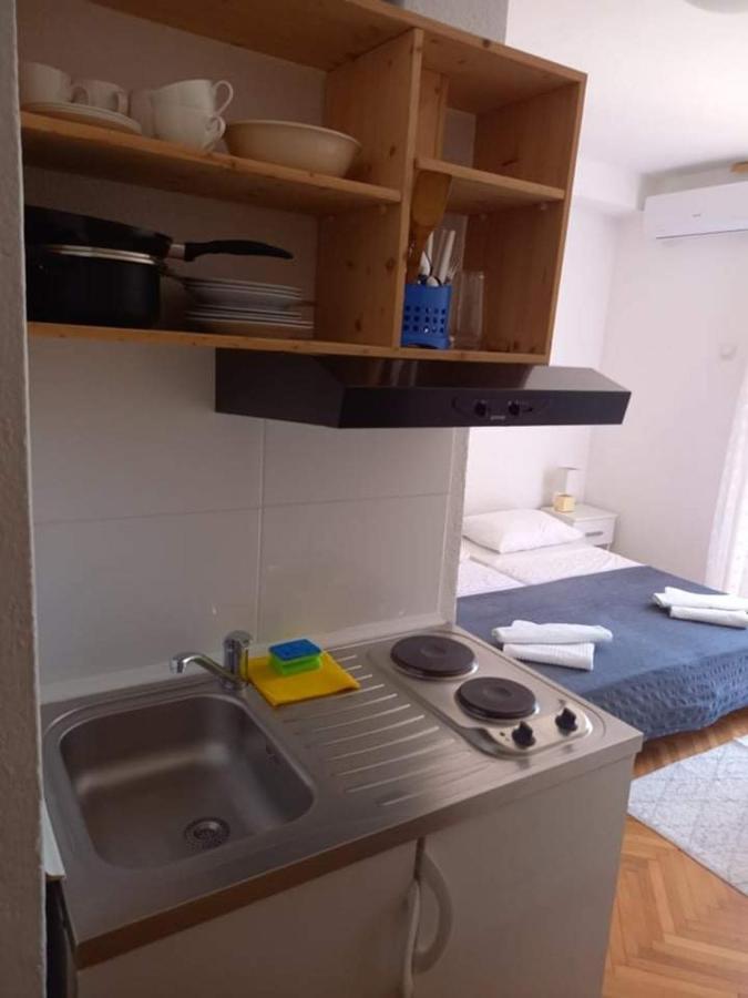 Studio Darija For 2 Persons S Terasom Wi-Fi & Parking Appartement Makarska Buitenkant foto