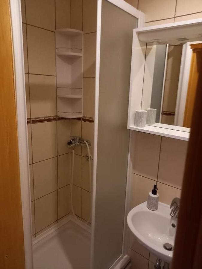 Studio Darija For 2 Persons S Terasom Wi-Fi & Parking Appartement Makarska Buitenkant foto