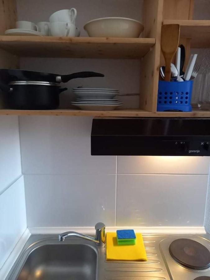 Studio Darija For 2 Persons S Terasom Wi-Fi & Parking Appartement Makarska Buitenkant foto